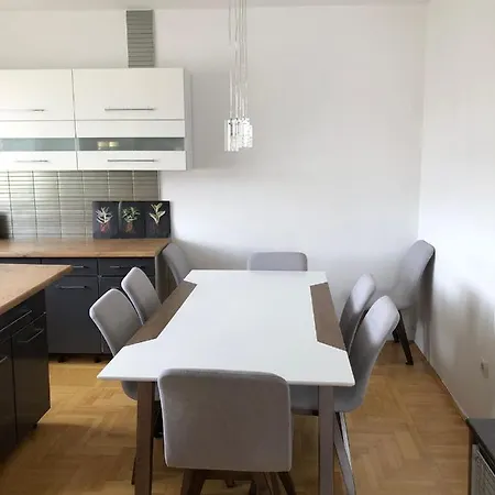 Lovely 3 Bedroom Loft With Hot Tub